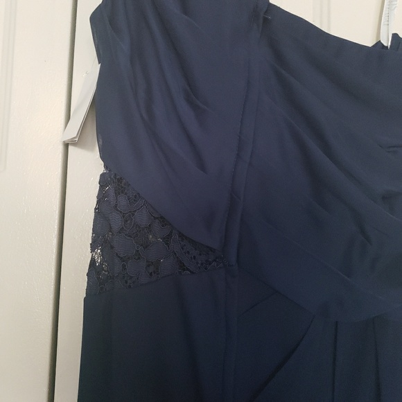 Dress - Picture 3 of 7